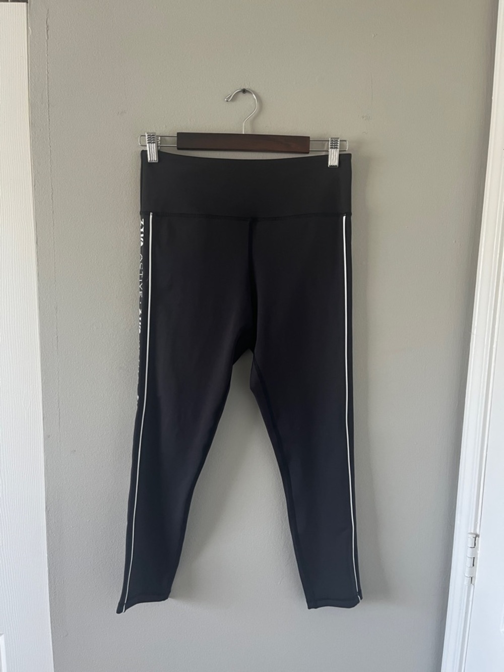 ZYIA Activewear Black Leggings